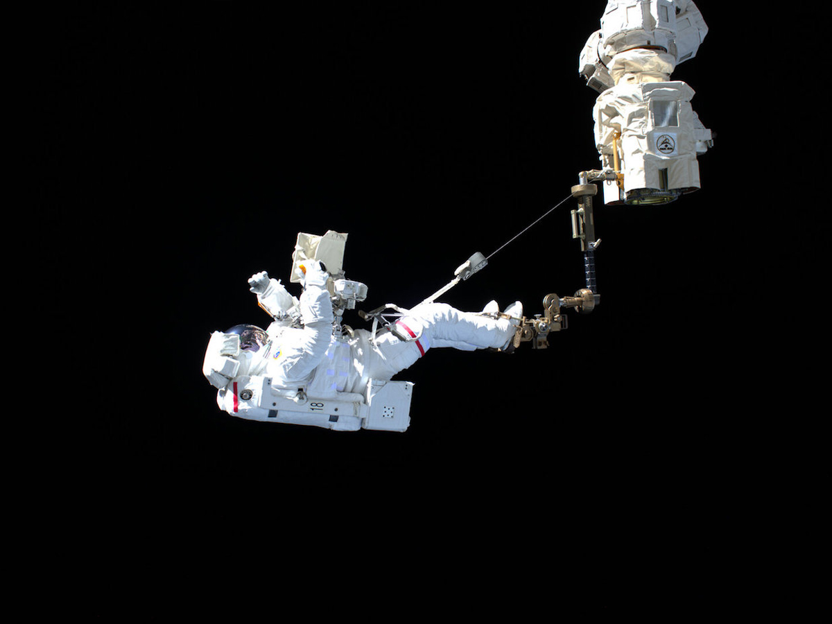 Spacewalk training 