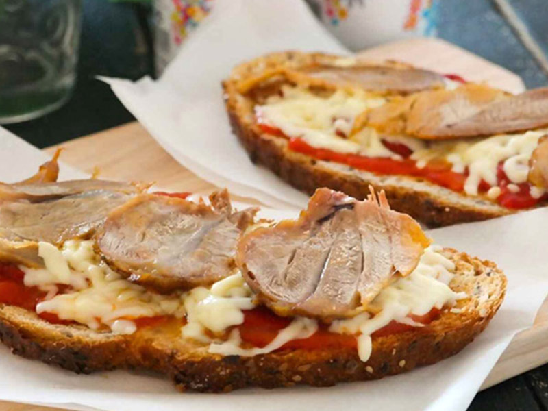 Tostas de tate y jamón