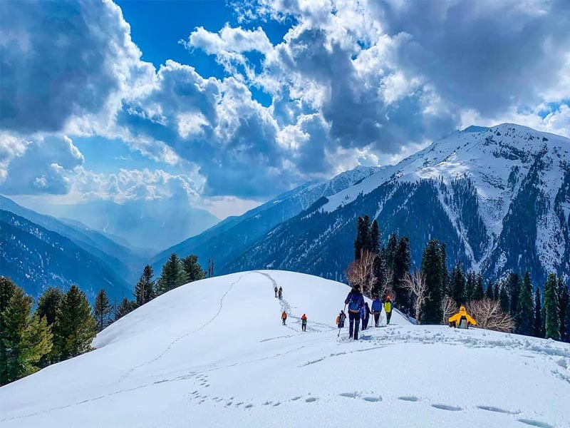 Dayara Bugyal Trek: Explore the Beauty of Uttarakhand