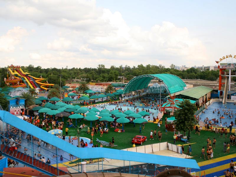 7 Best Water Parks in Delhi To Beat Delhi's Scorching Heat